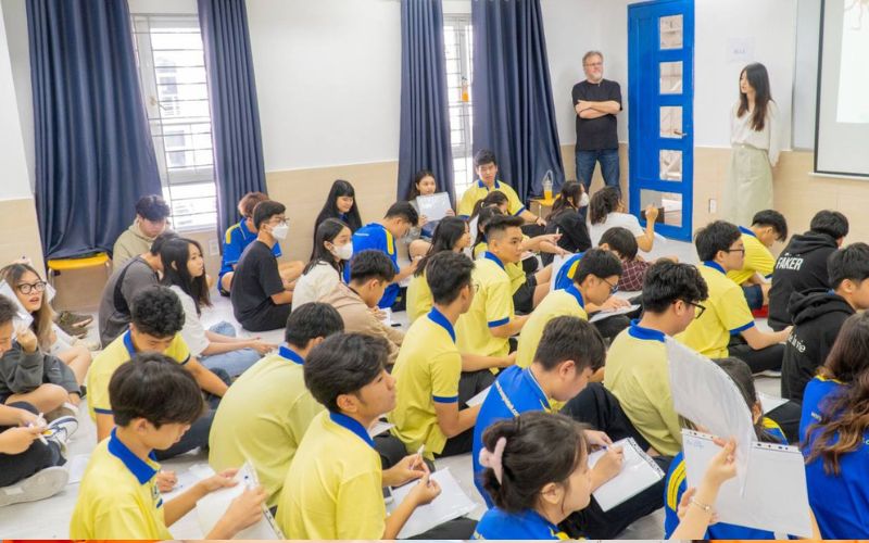 Đánh giá đội ngũ giáo viên và mức độ gắn kết với học sinh